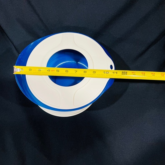 NEW (NIP) Tupperware Prep Essential Large Mixing Bowl w/ Splatter Guard and Seal - Picture 5 of 7